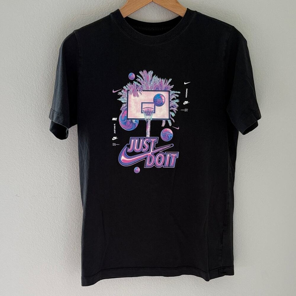 Nike Black T-Shirt with Purple 'Just Do It' Graphic Youth XL